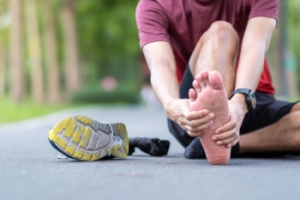 Causes and Symptoms of Plantar Fasciitis